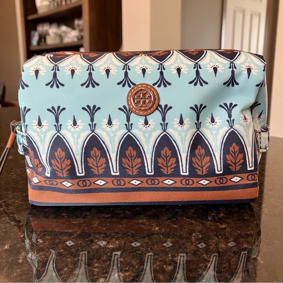New Tory Burch Virginia Printed Large Cosmetic Case, Lola Montez, Makeup Bag - Picture 2 of 13